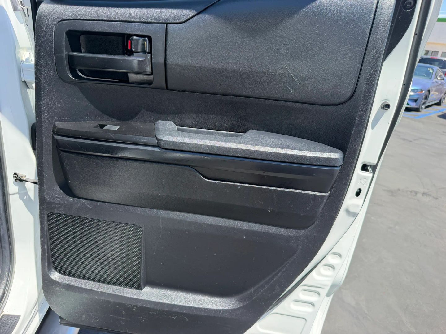 Photo 16 of this Toyota Tundra 2WD