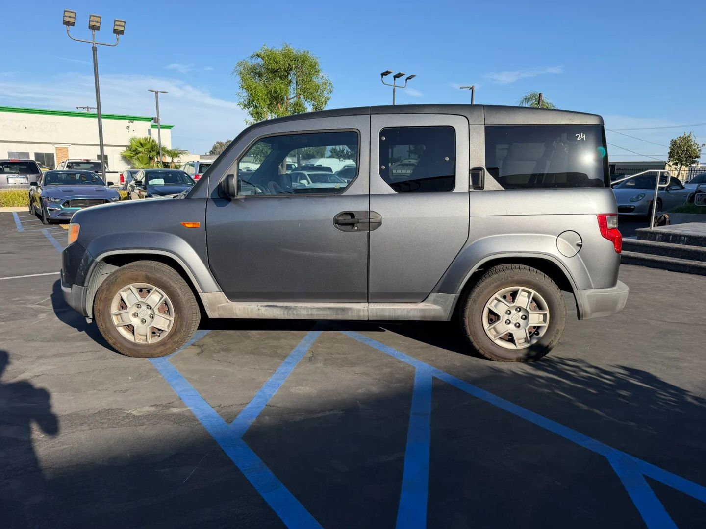 Photo 5 of this Honda Element