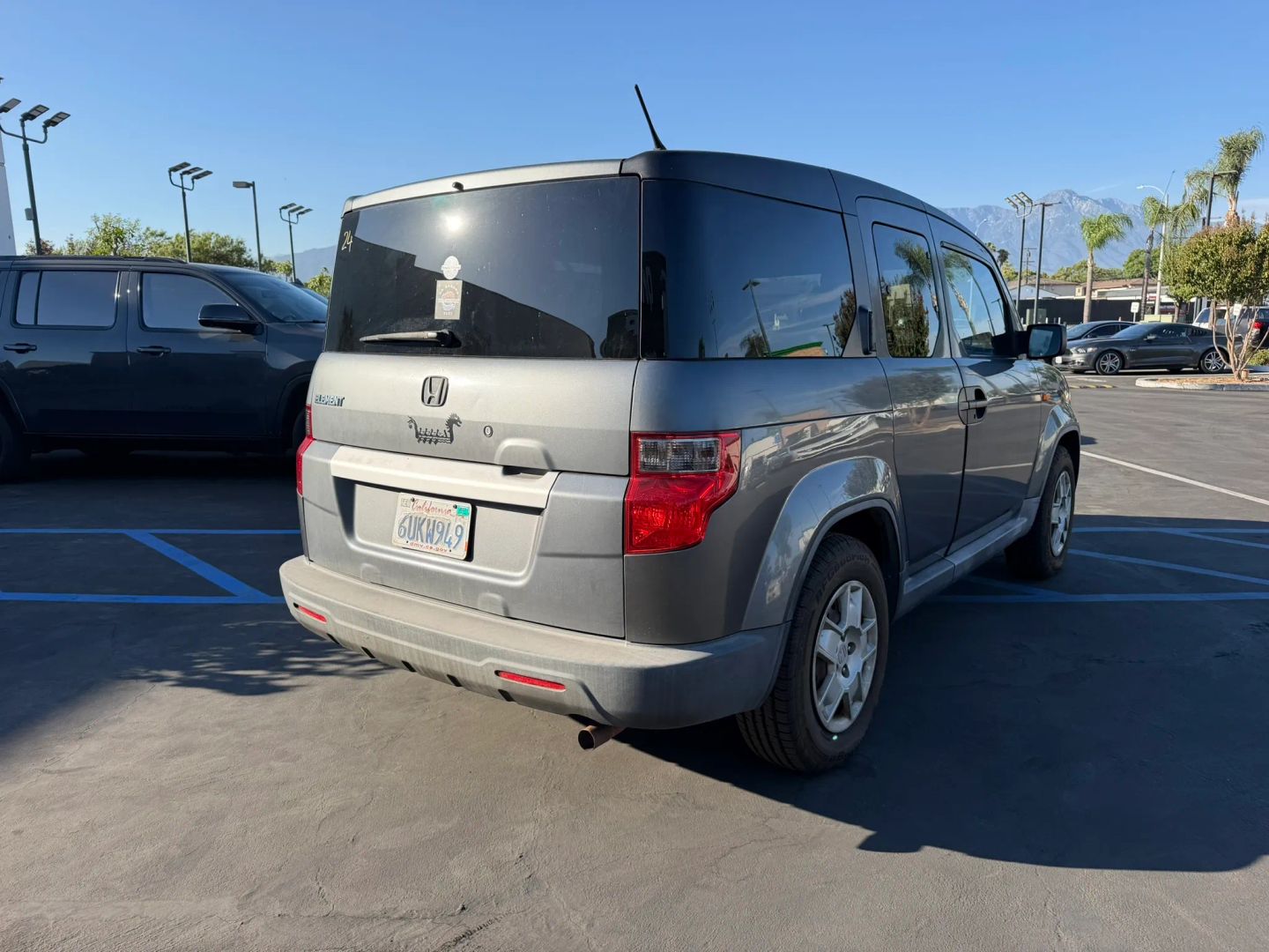 Photo 6 of this Honda Element