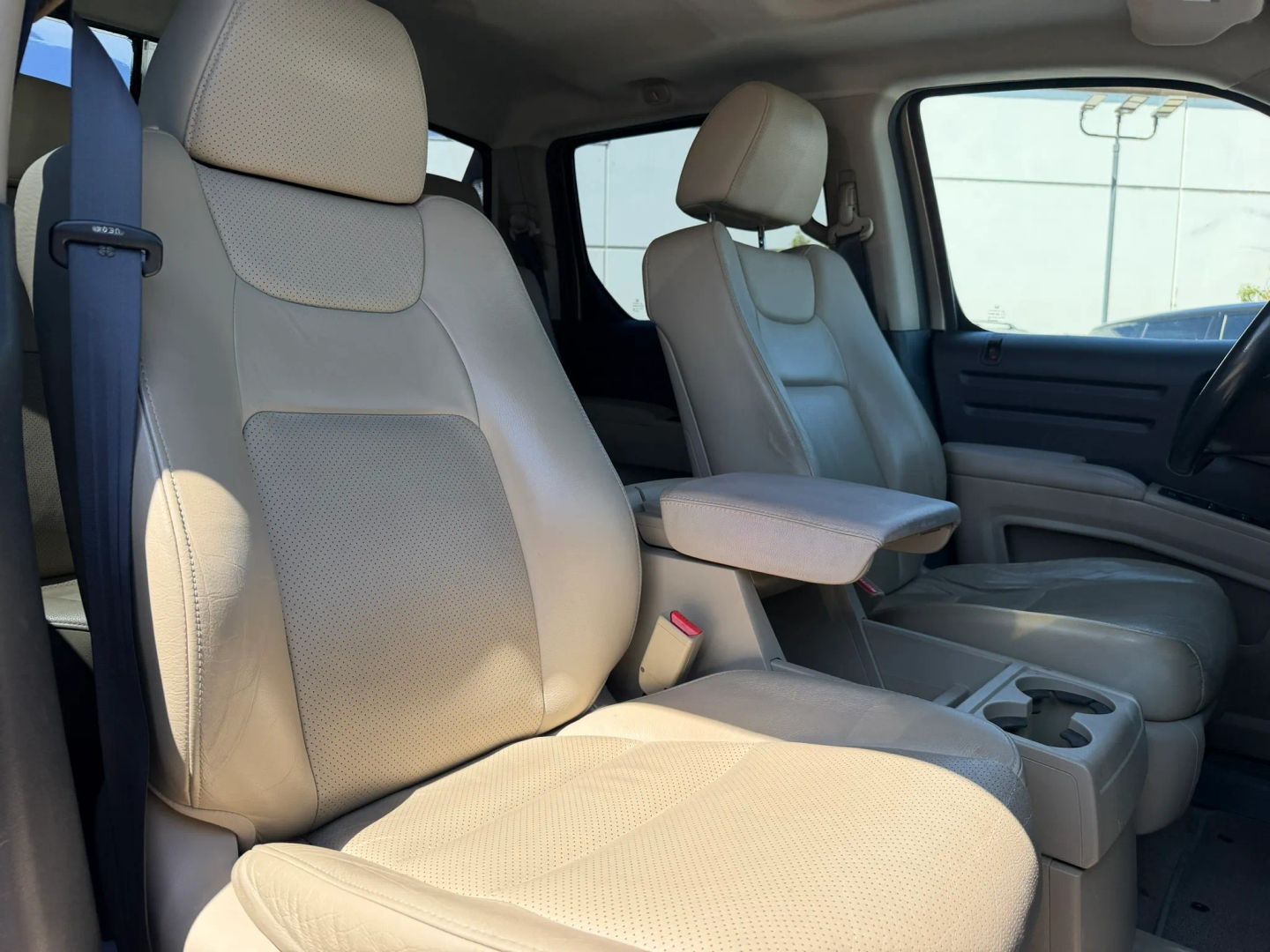 Photo 14 of this Honda Ridgeline