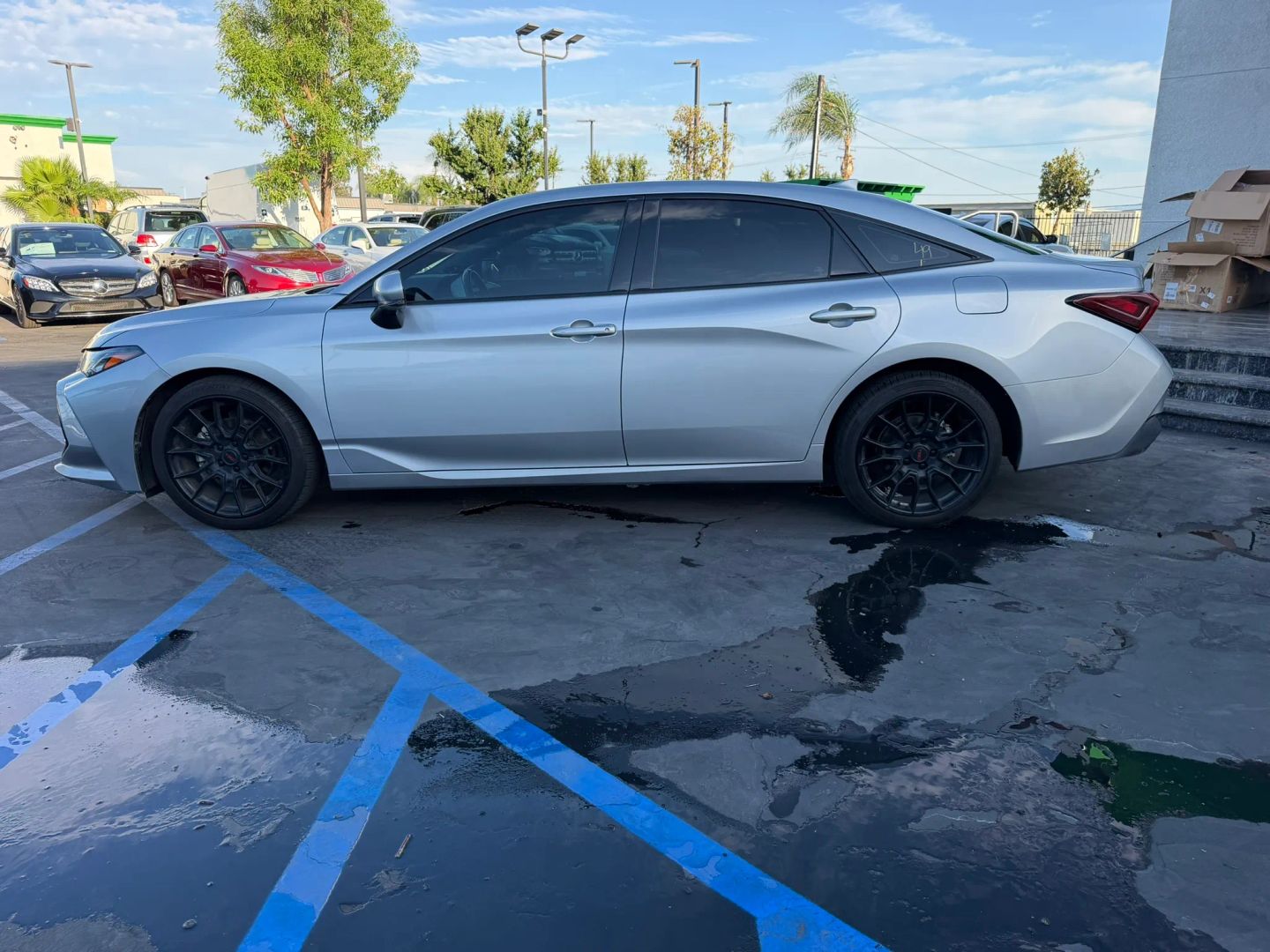 Photo 5 of this Toyota Avalon