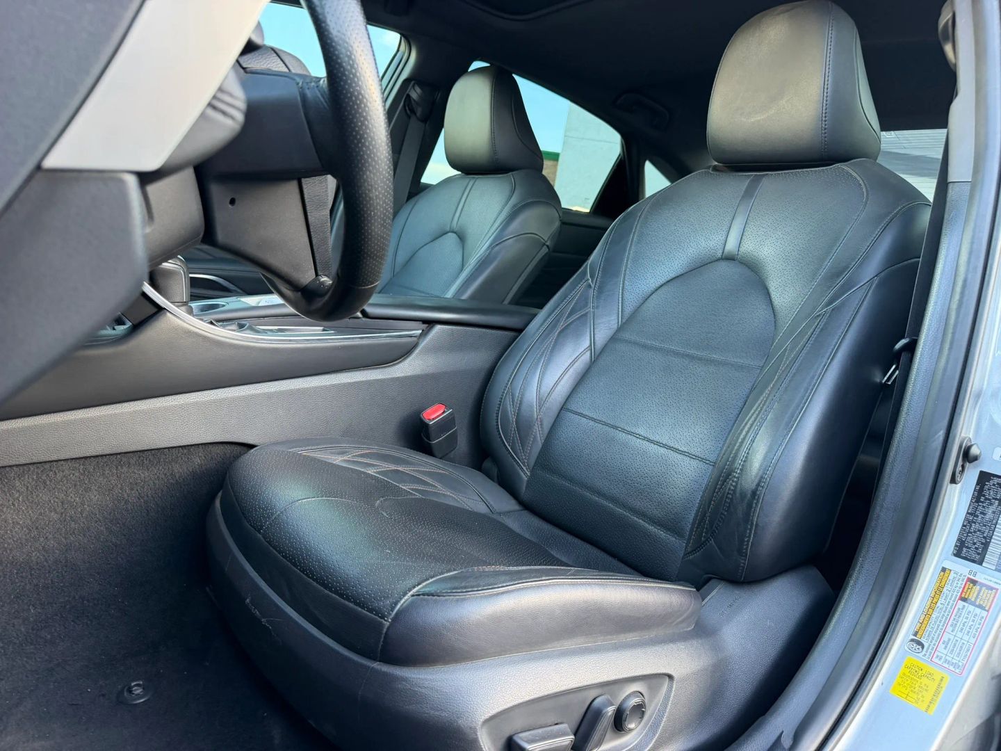 Photo 10 of this Toyota Avalon