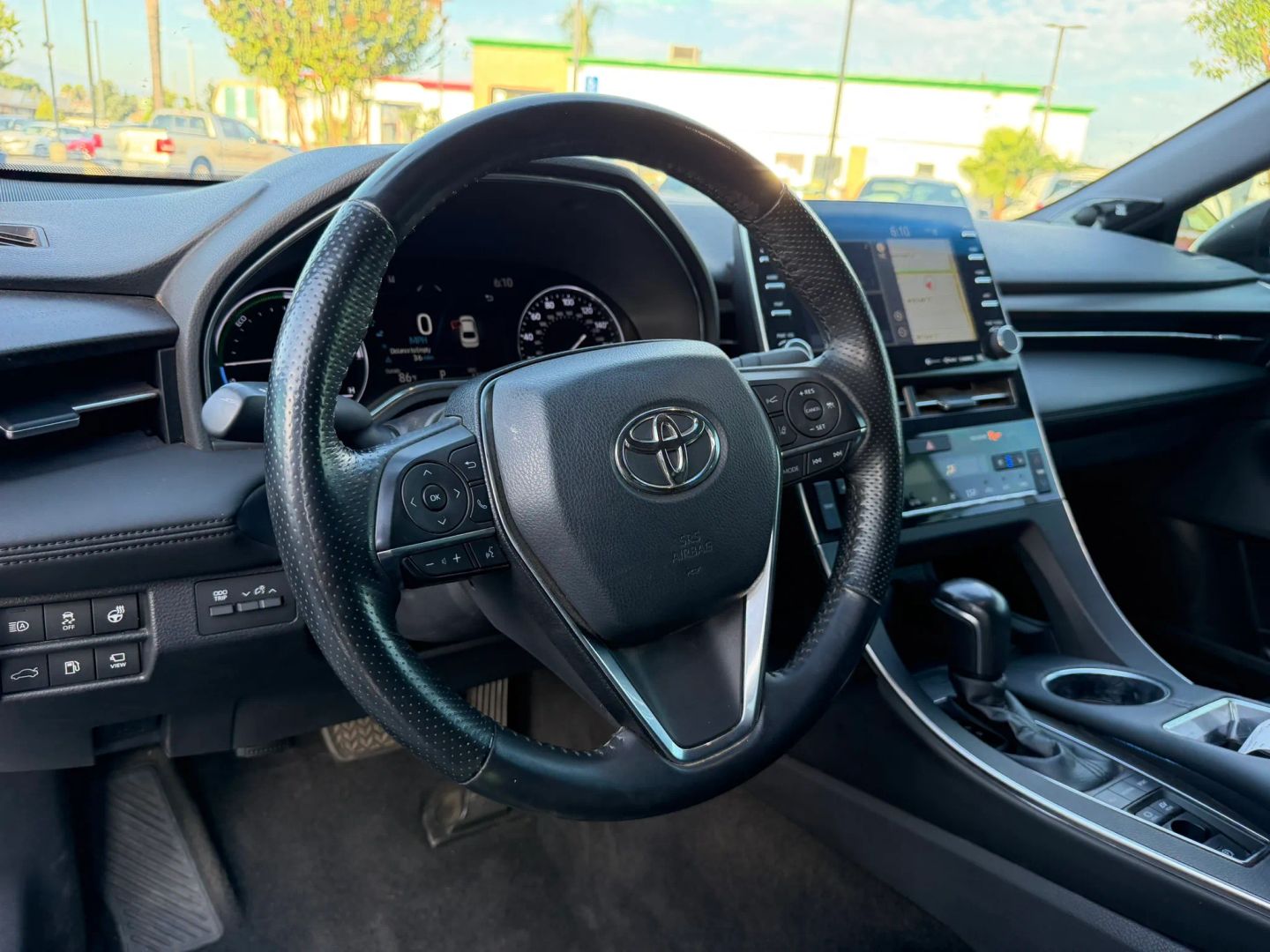 Photo 11 of this Toyota Avalon