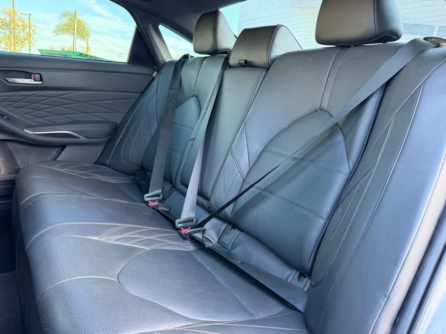 Photo 12 of this Toyota Avalon