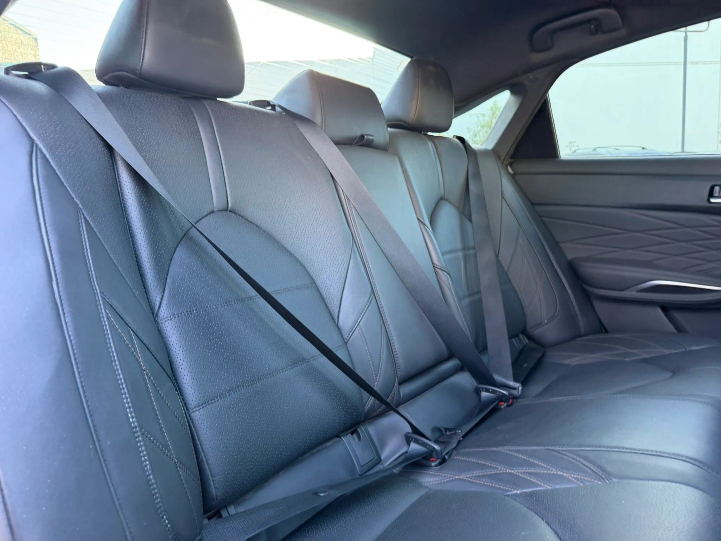 Photo 17 of this Toyota Avalon