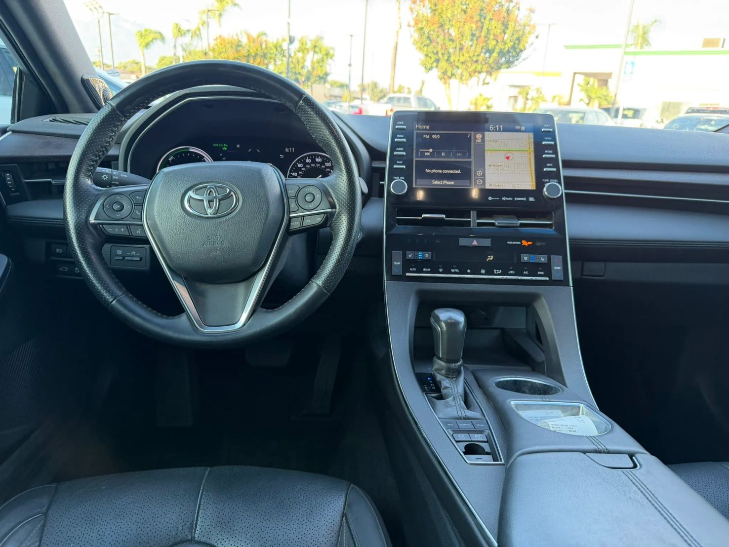 Photo 19 of this Toyota Avalon