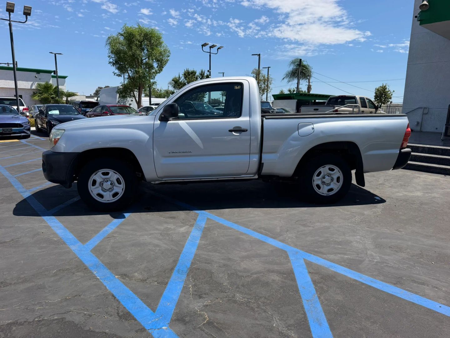 Photo 5 of this Toyota Tacoma