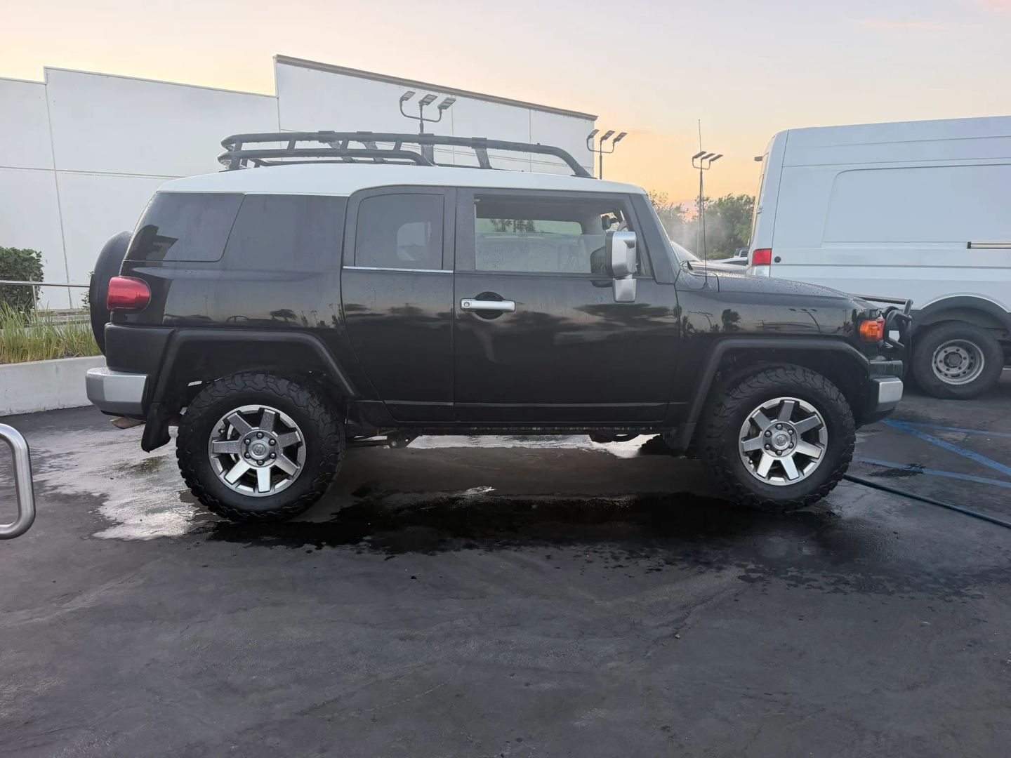 Photo 4 of this Toyota FJ Cruiser