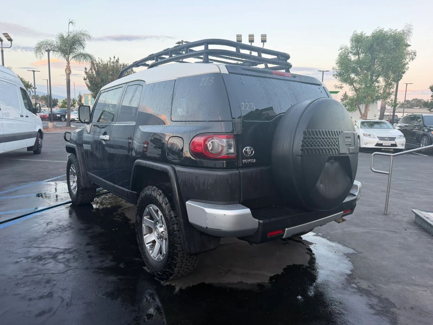 Photo 8 of this Toyota FJ Cruiser