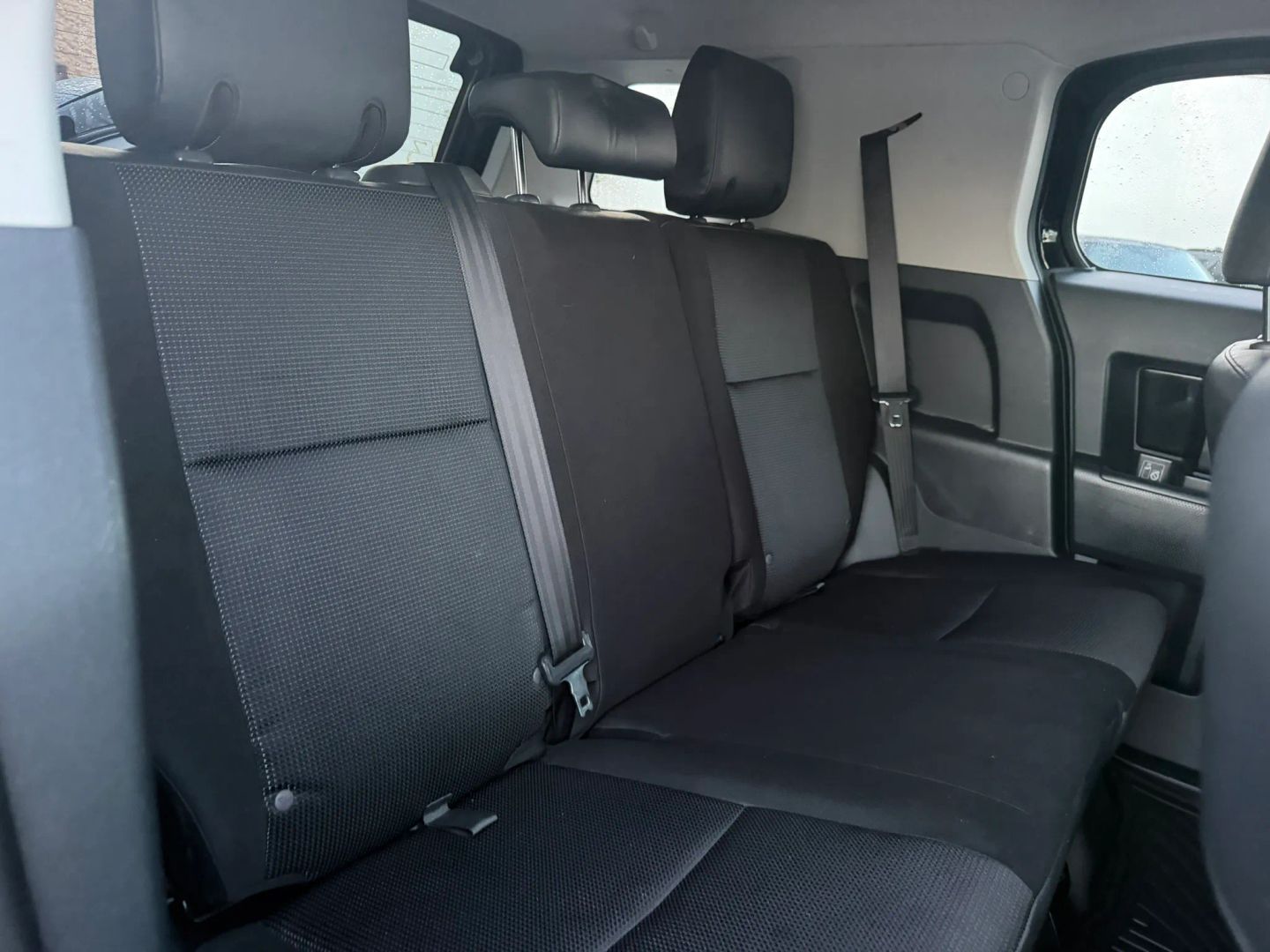 Photo 18 of this Toyota FJ Cruiser