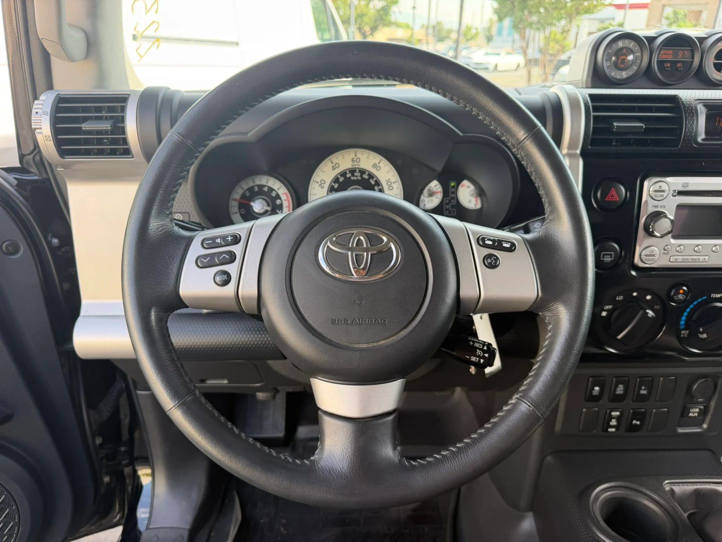 Photo 20 of this Toyota FJ Cruiser