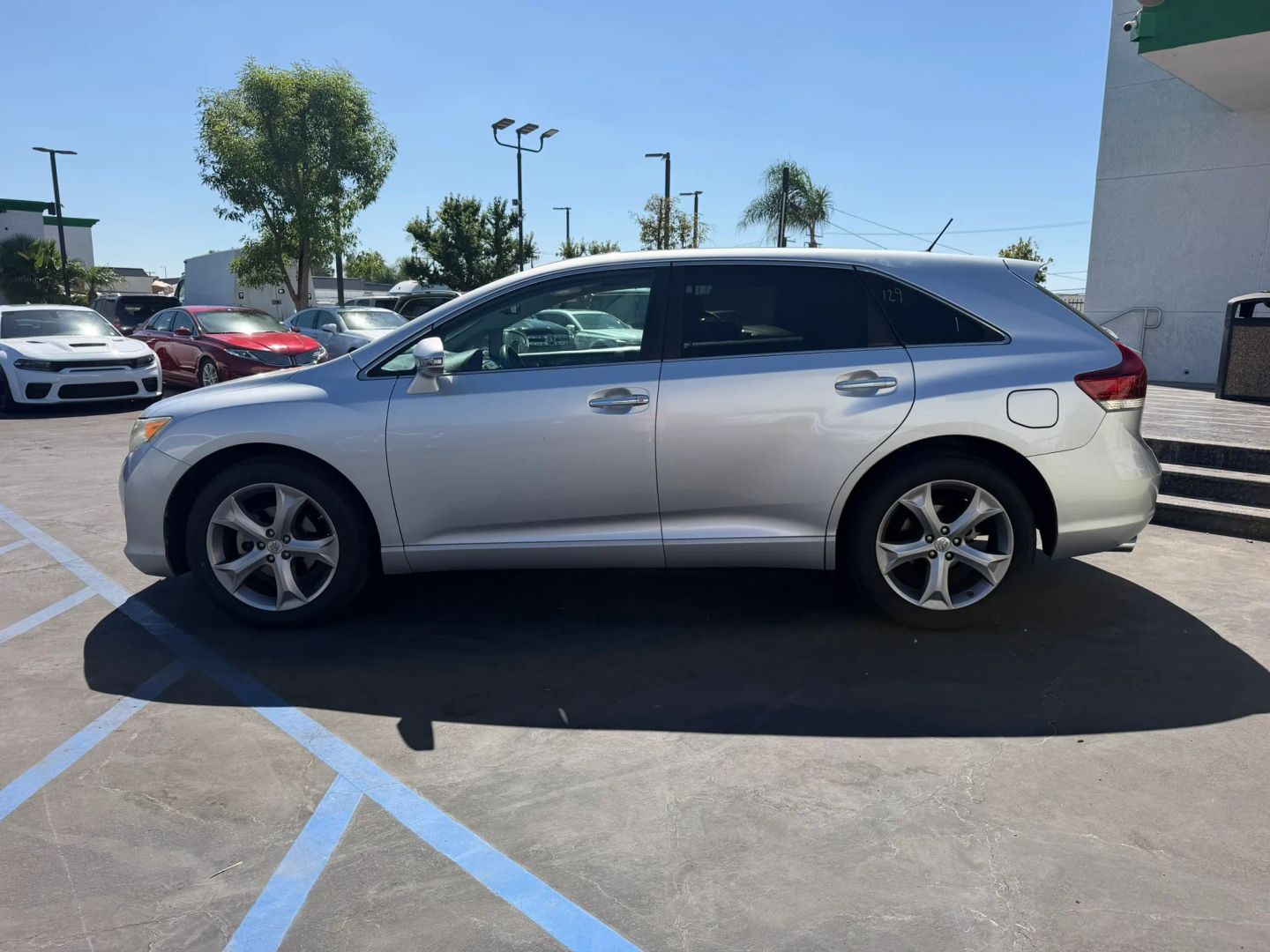 Photo 5 of this Toyota Venza