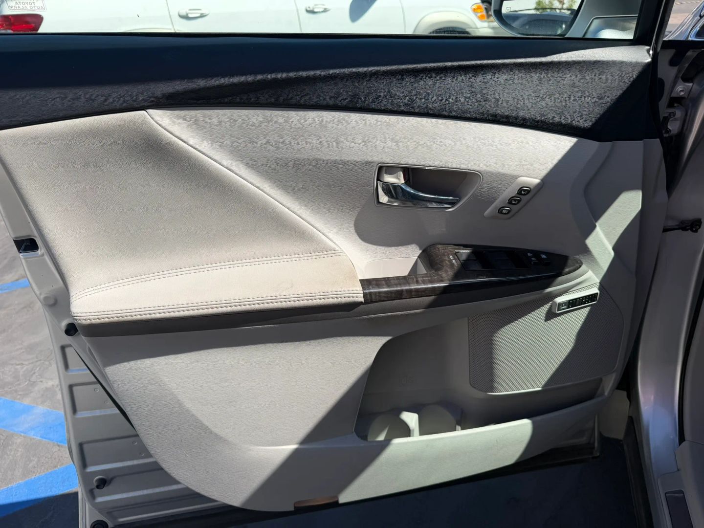 Photo 9 of this Toyota Venza