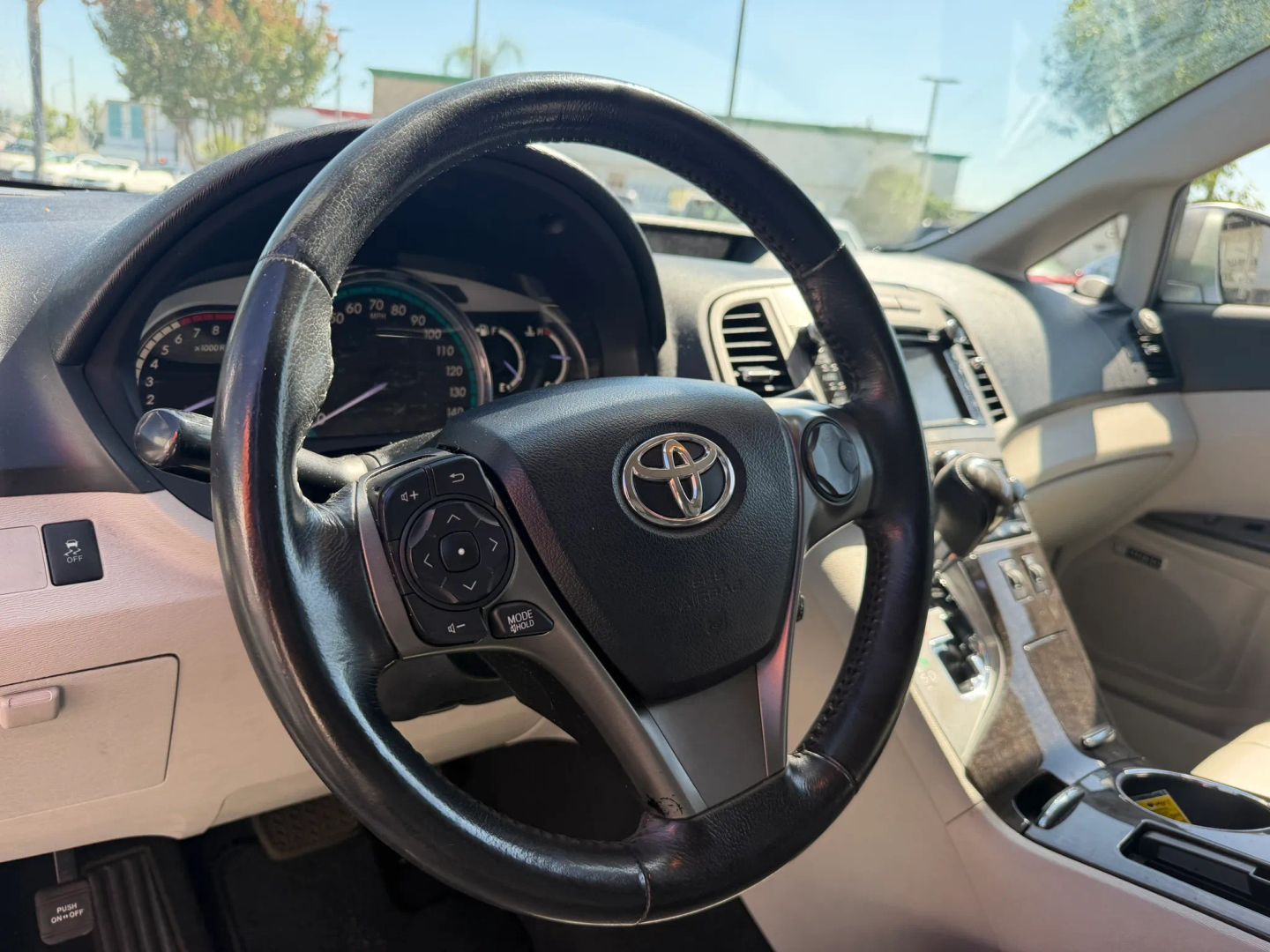 Photo 11 of this Toyota Venza