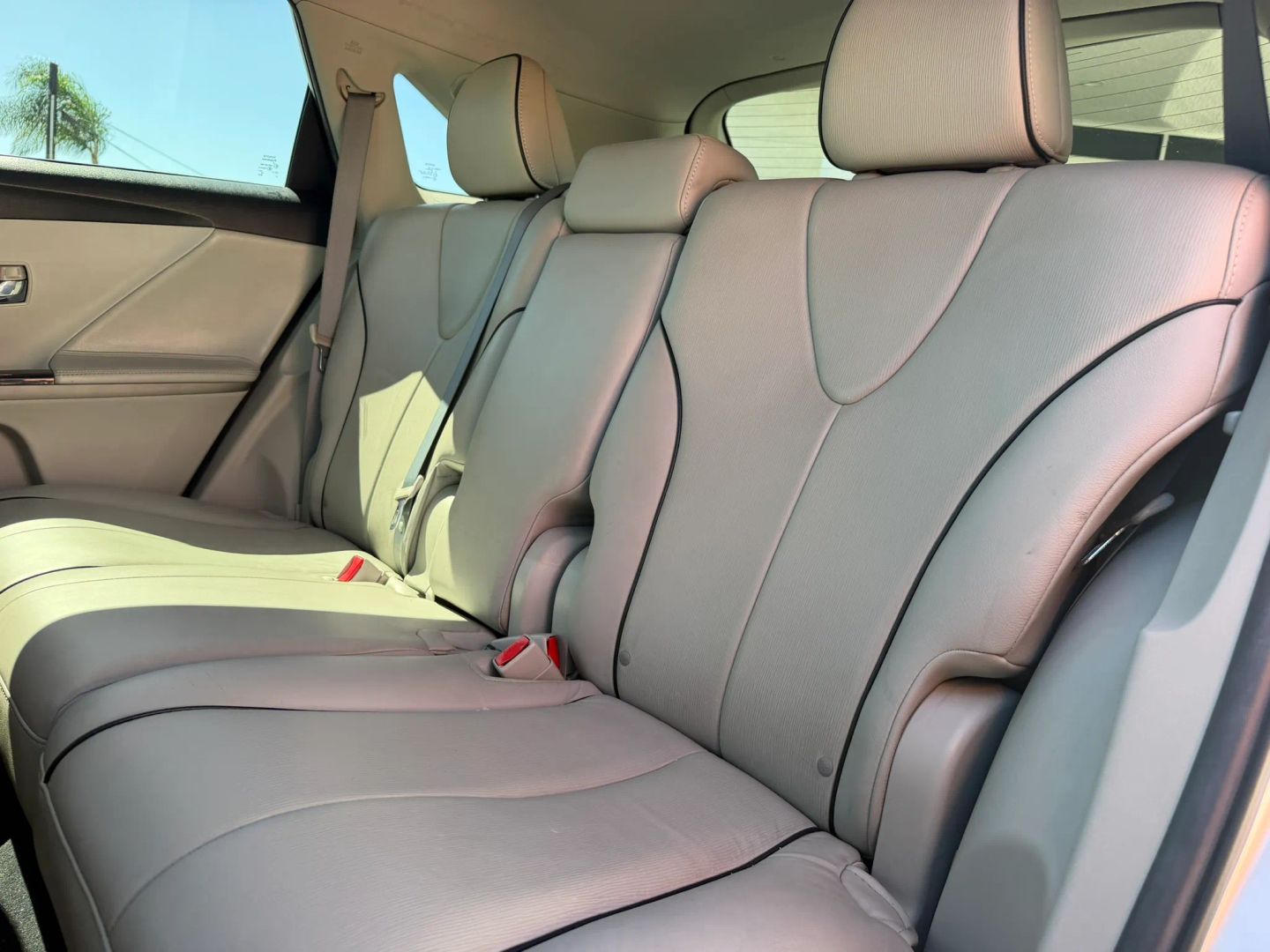 Photo 13 of this Toyota Venza