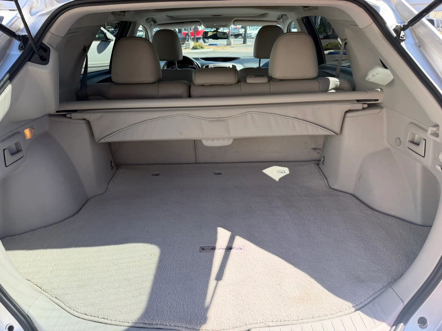 Photo 14 of this Toyota Venza