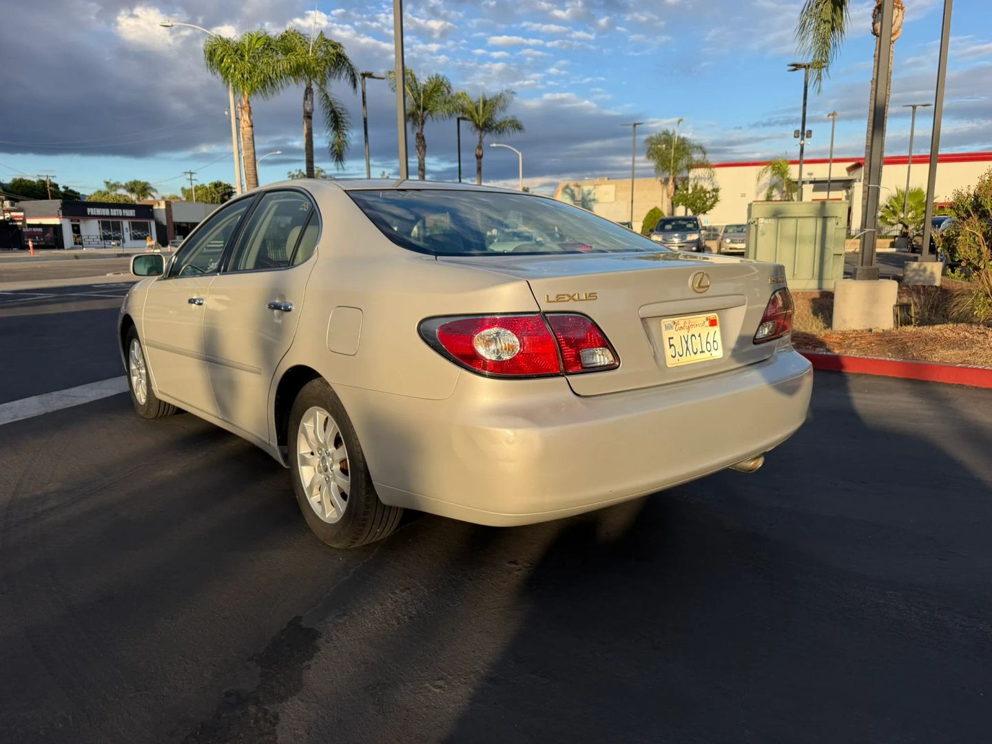 Photo 8 of this Lexus ES 300