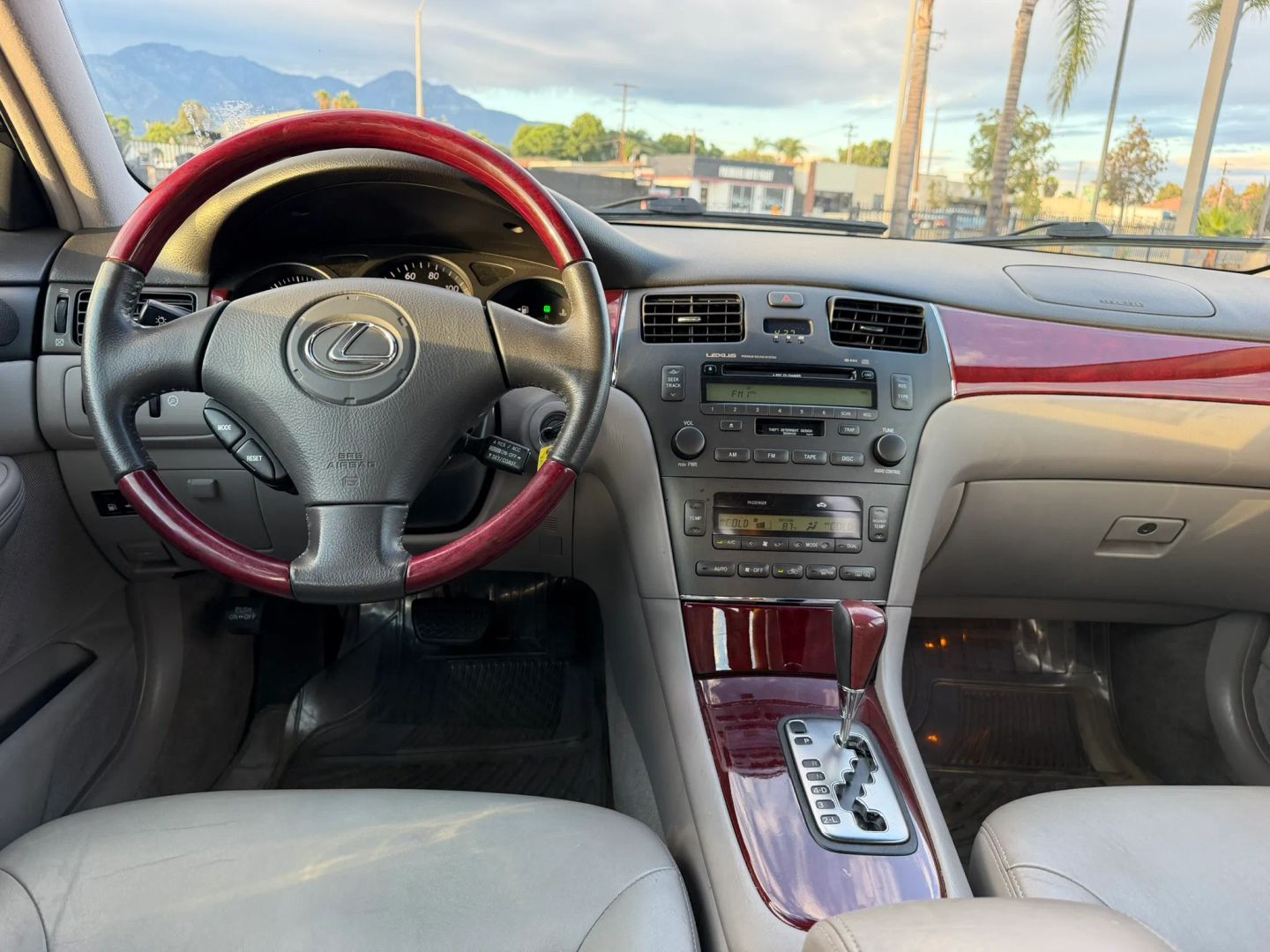 Photo 21 of this Lexus ES 300
