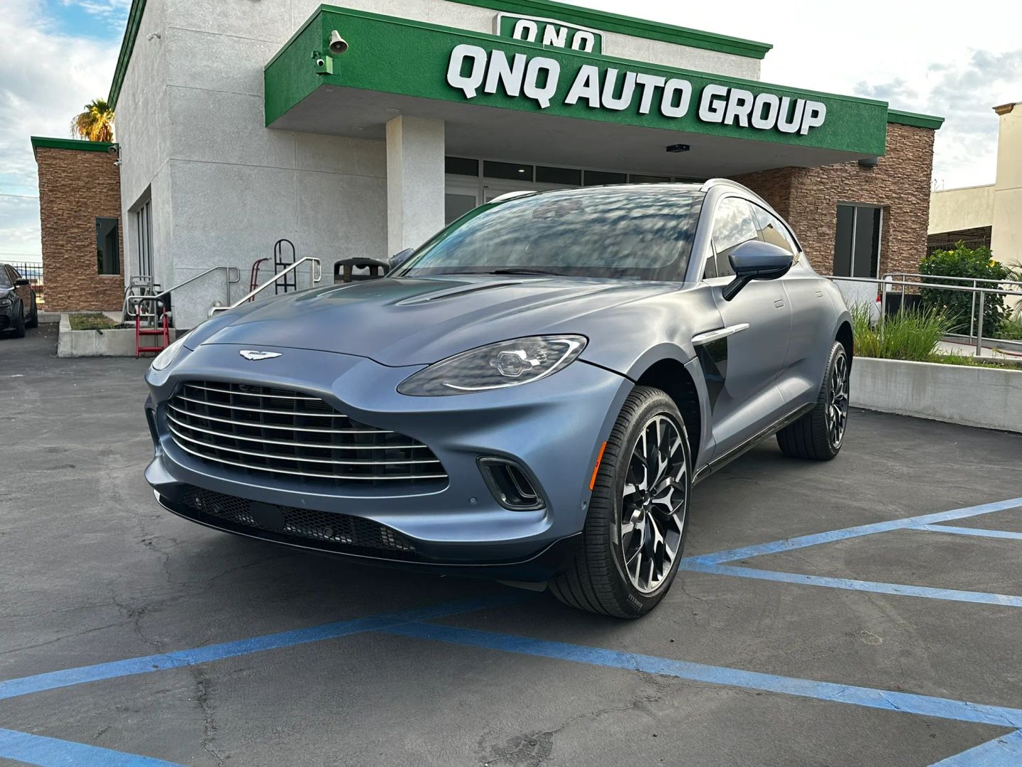 Photo 2 of this Aston Martin DBX