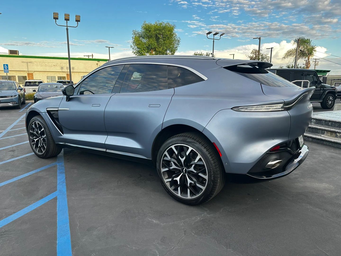 Photo 9 of this Aston Martin DBX
