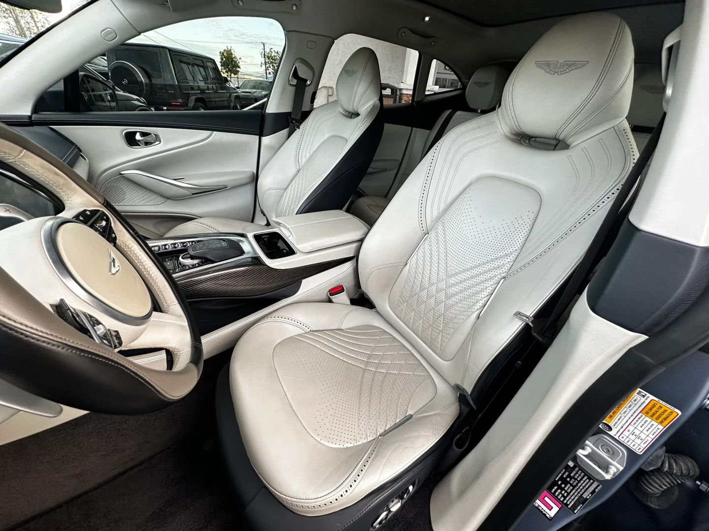 Photo 11 of this Aston Martin DBX