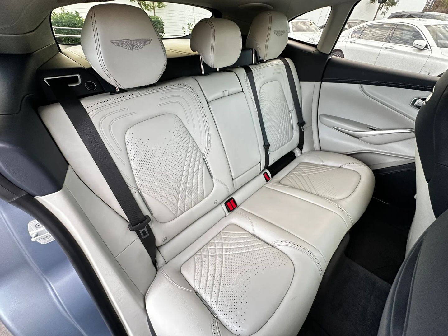Photo 17 of this Aston Martin DBX