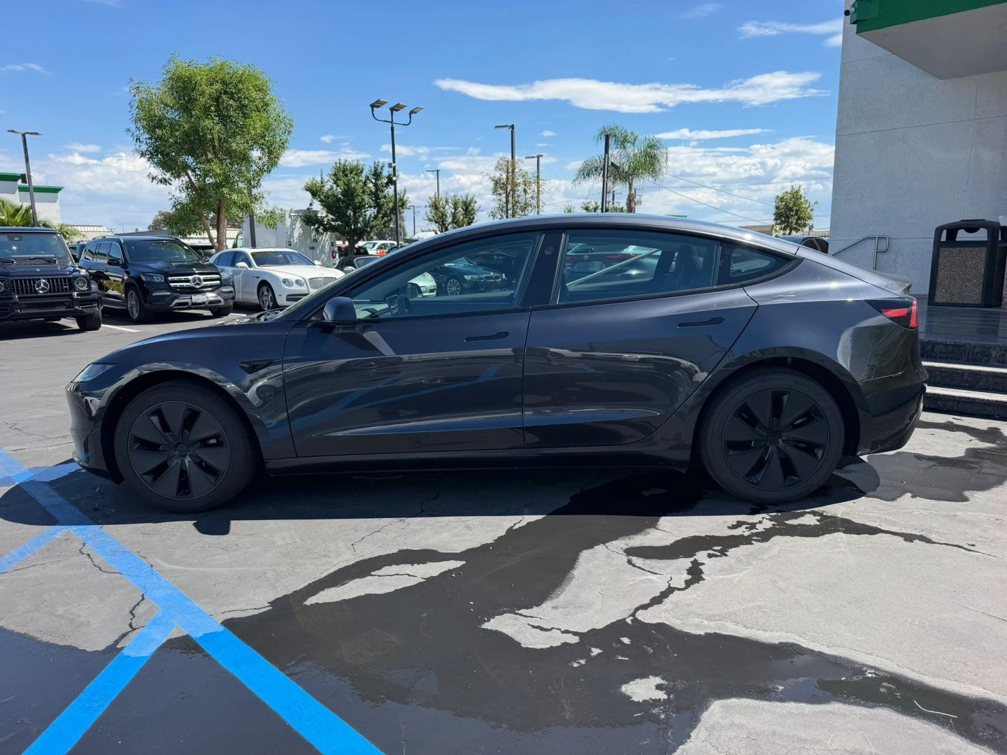 Photo 5 of this Tesla Model 3