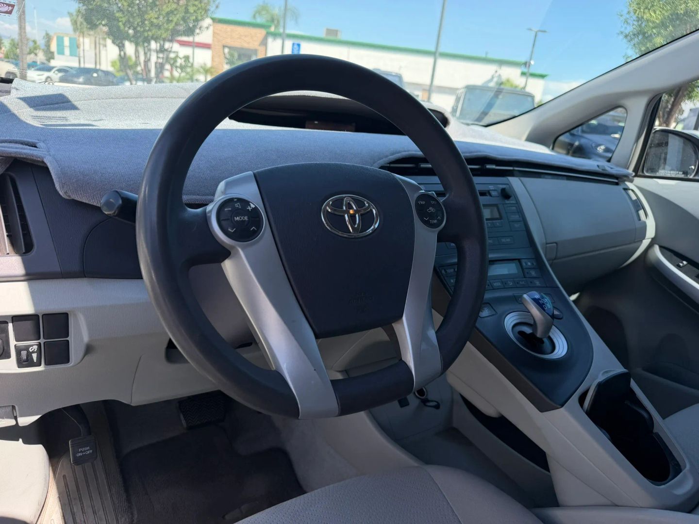 Photo 11 of this Toyota Prius