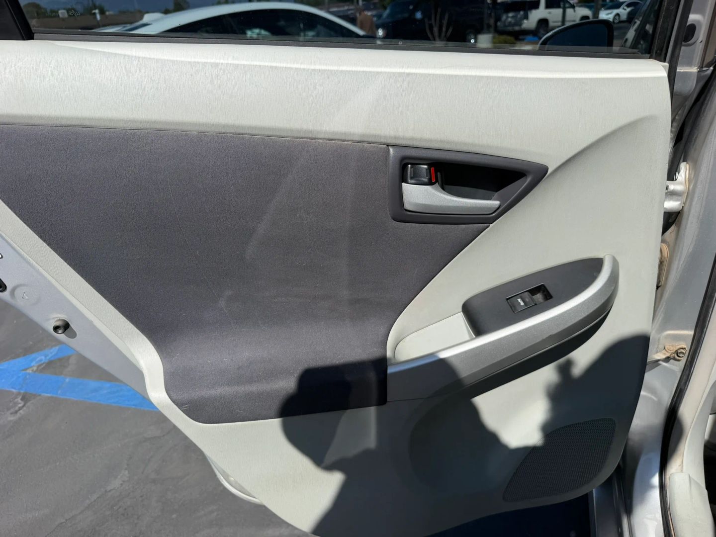 Photo 12 of this Toyota Prius