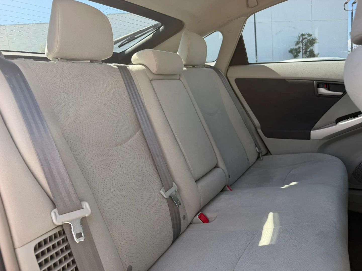 Photo 18 of this Toyota Prius