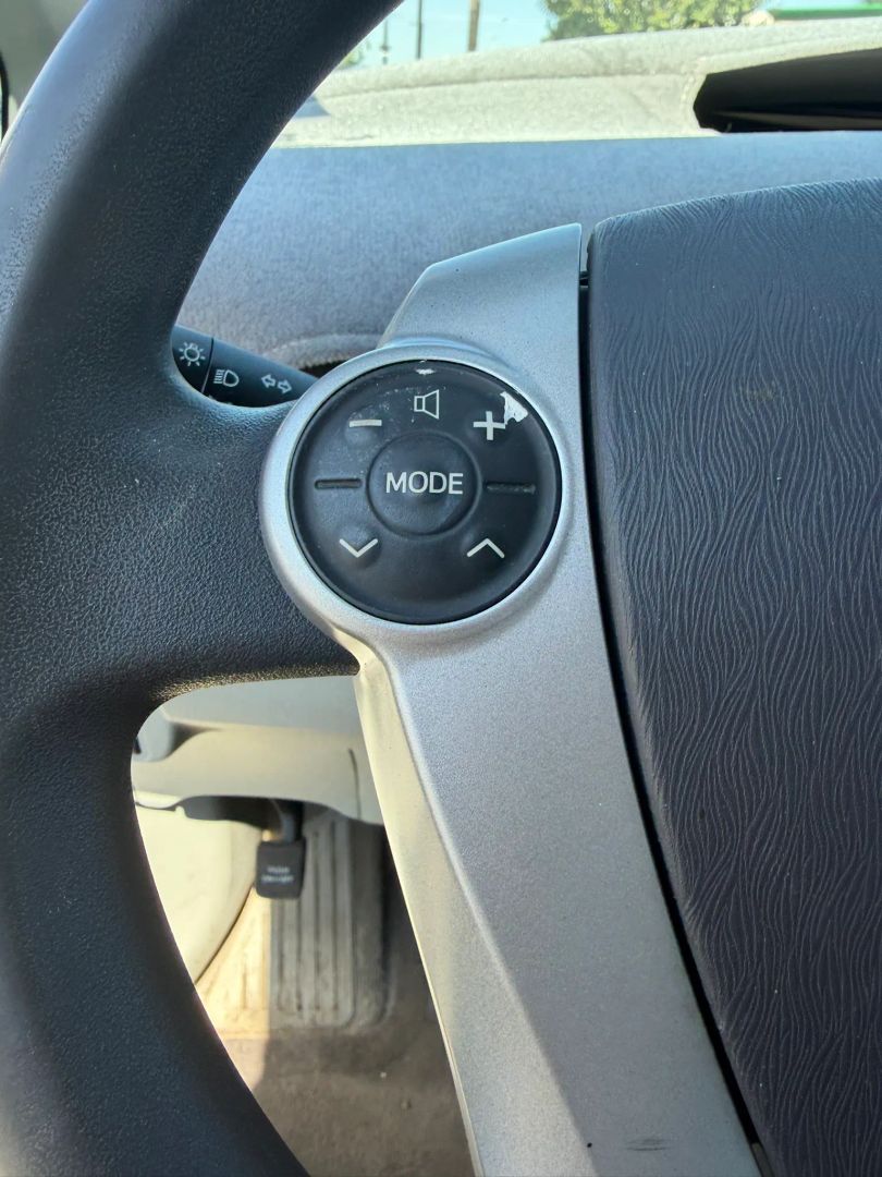 Photo 22 of this Toyota Prius