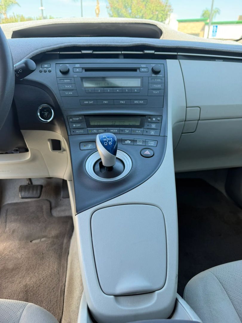 Photo 24 of this Toyota Prius