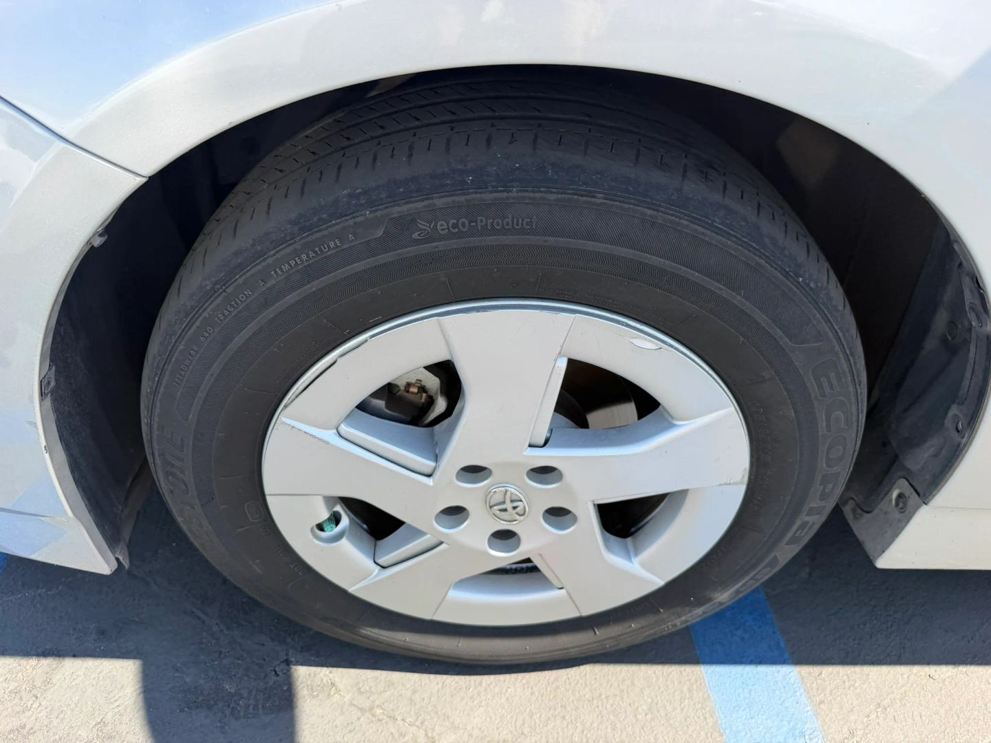 Photo 31 of this Toyota Prius