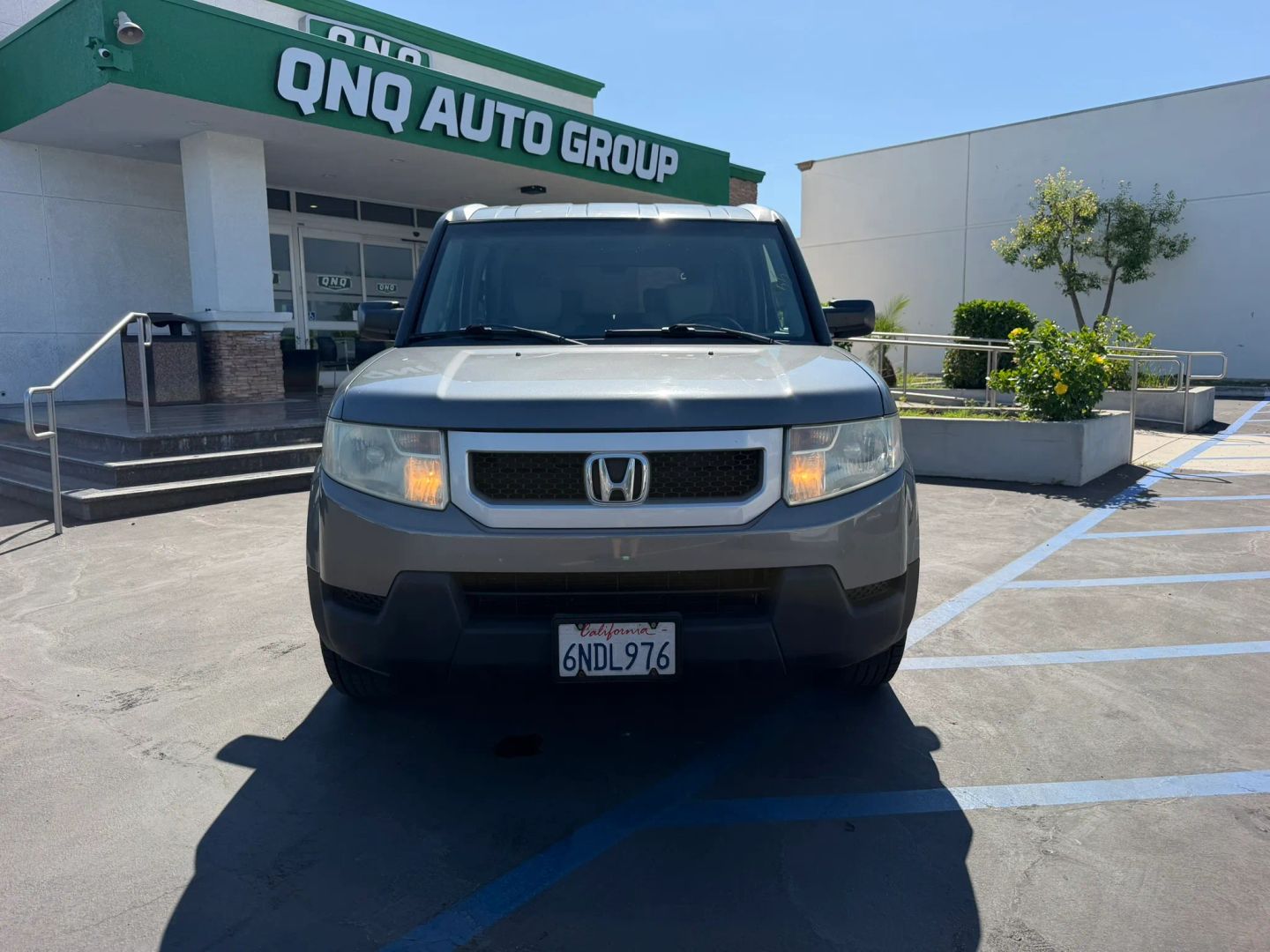 Photo 2 of this Honda Element