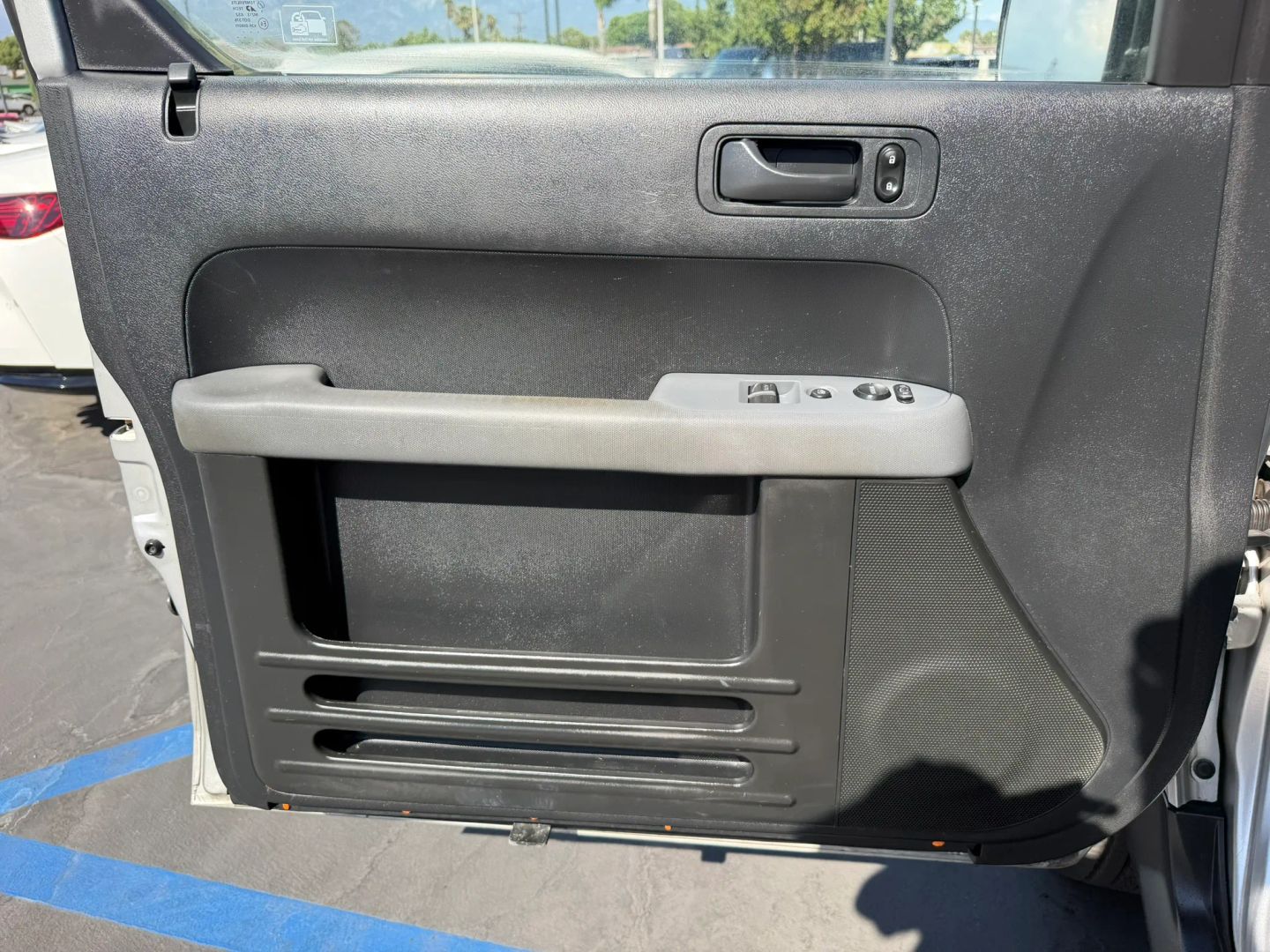 Photo 9 of this Honda Element