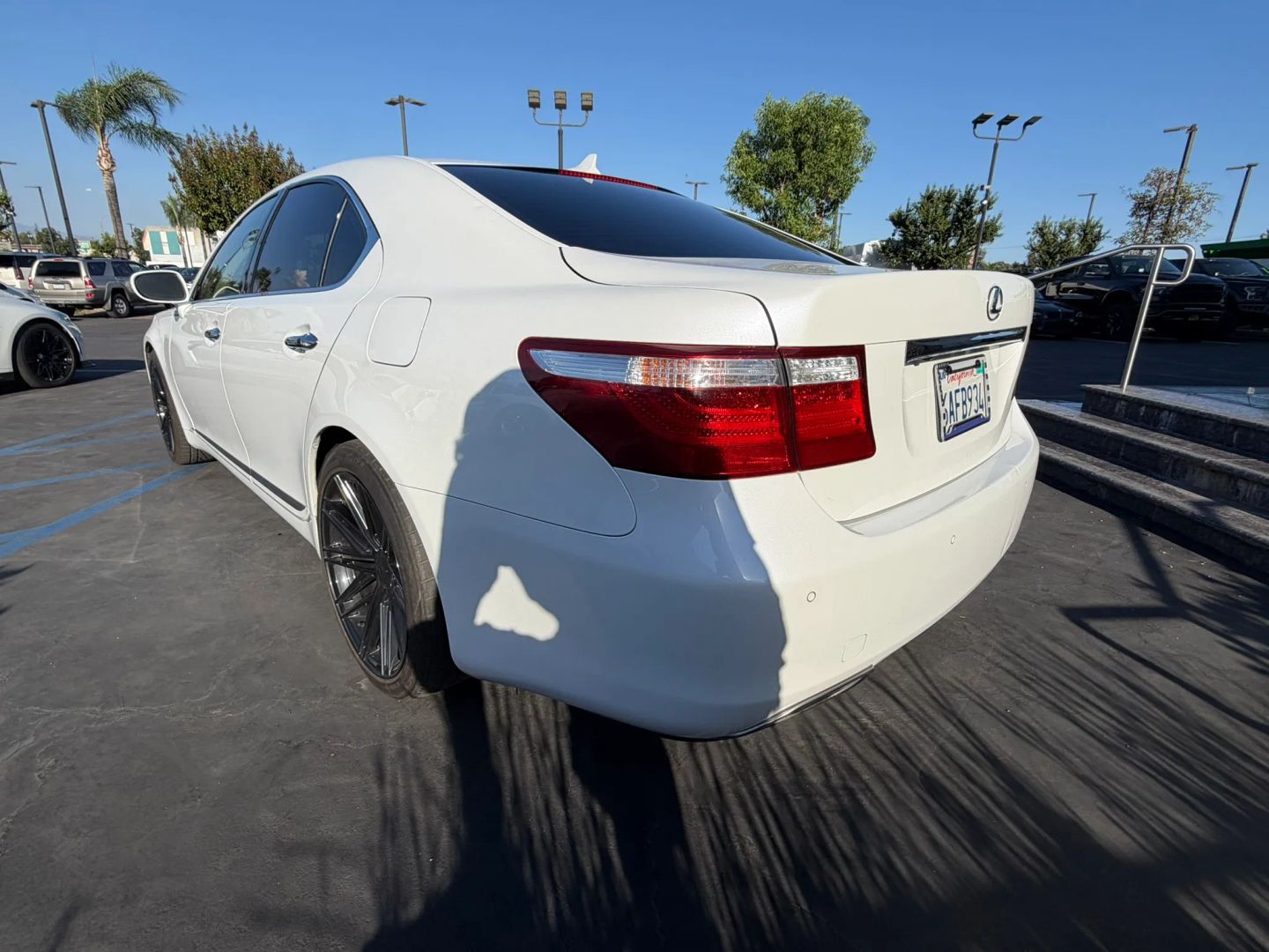 Photo 8 of this Lexus LS 460