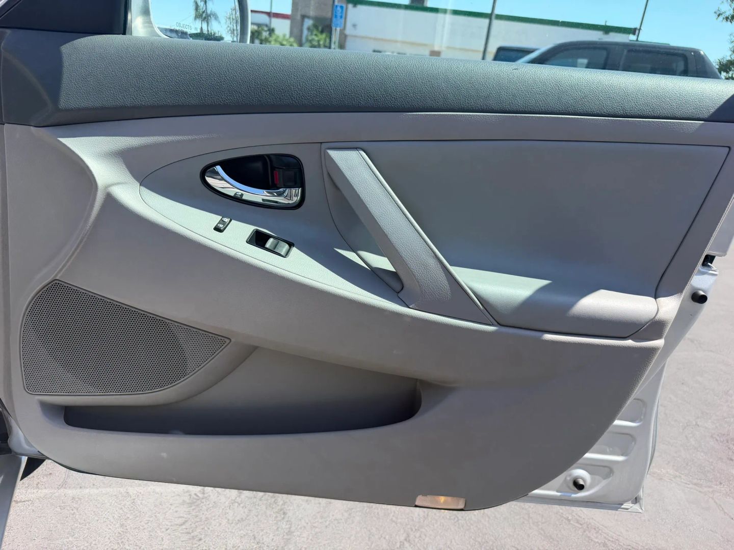 Photo 15 of this Toyota Camry Hybrid