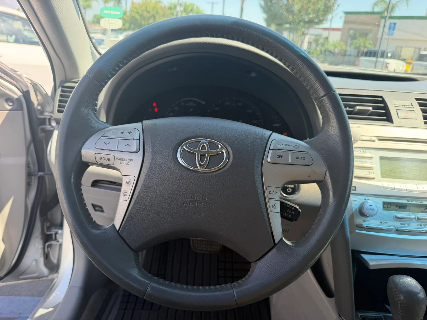 Photo 21 of this Toyota Camry Hybrid