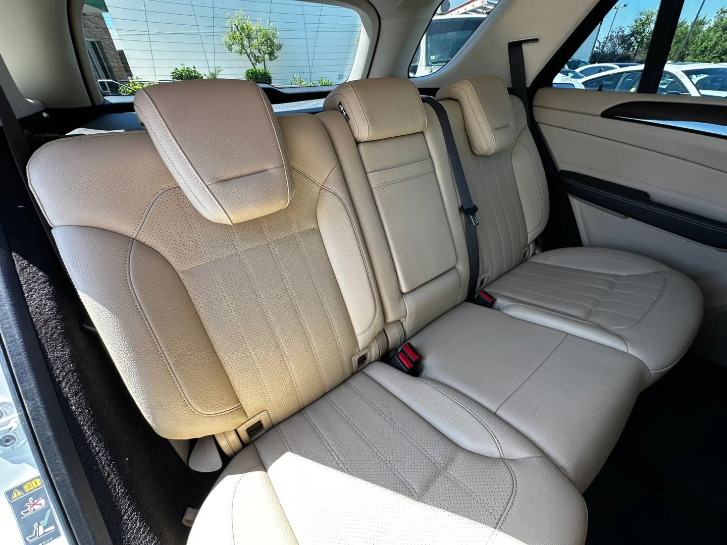 Photo 16 of this Mercedes-Benz GLE 350