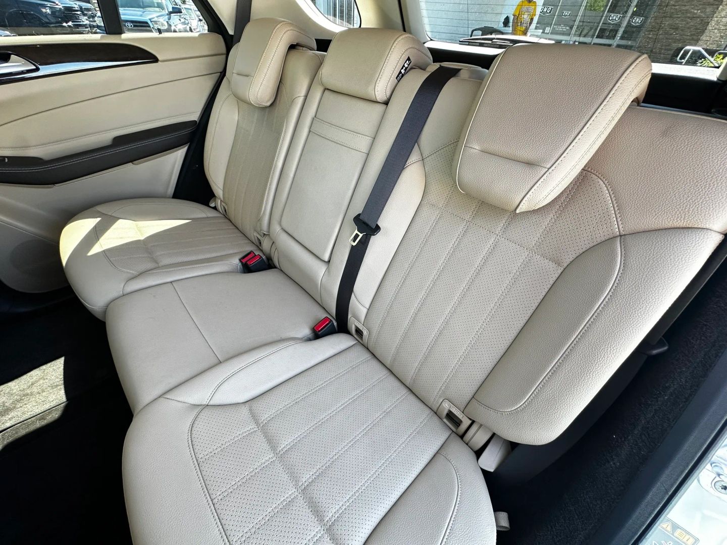 Photo 17 of this Mercedes-Benz GLE 350