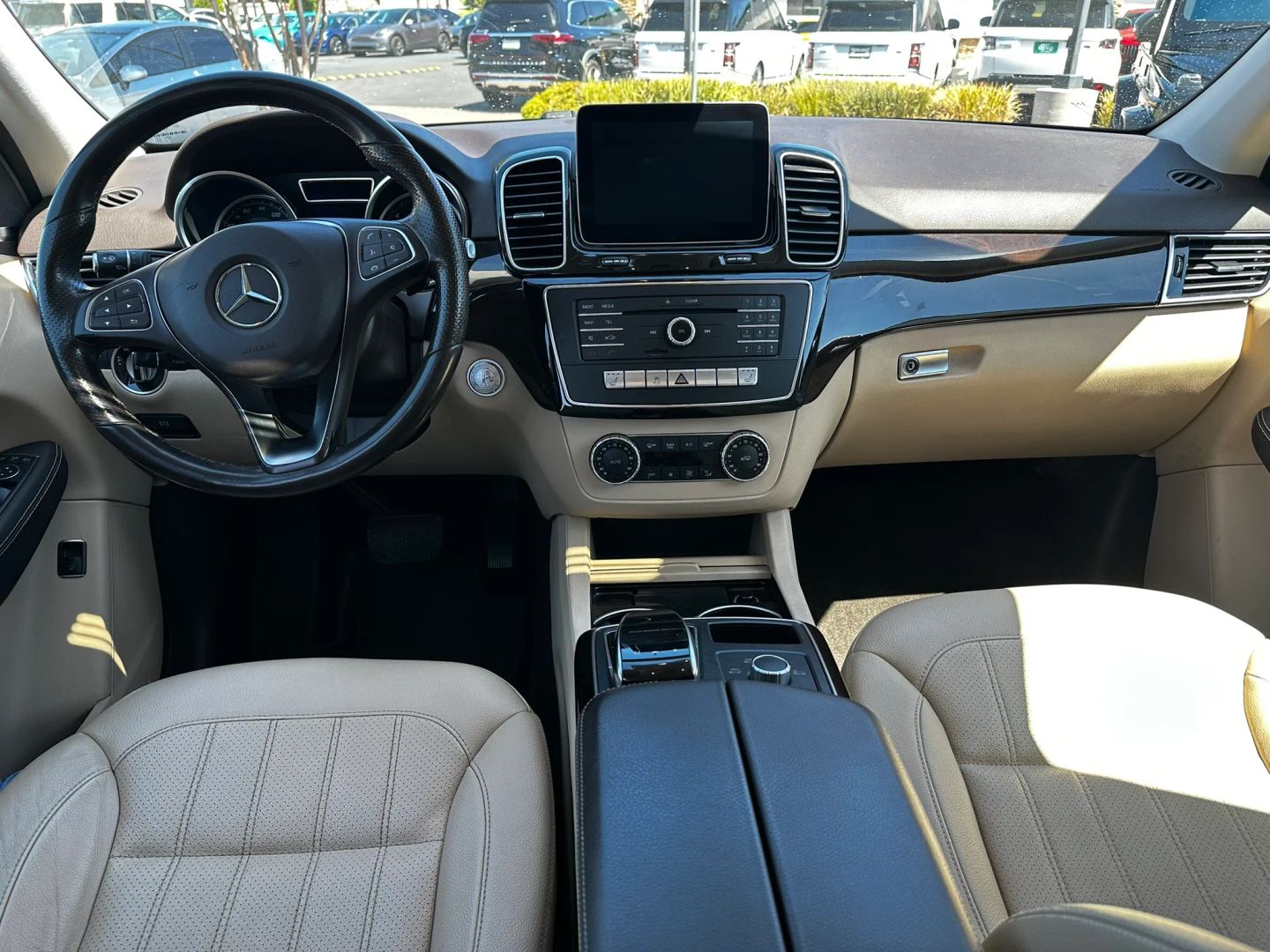 Photo 19 of this Mercedes-Benz GLE 350