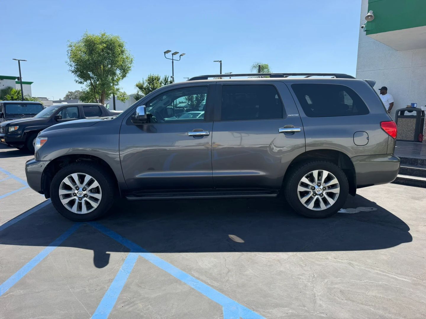 Photo 5 of this Toyota Sequoia