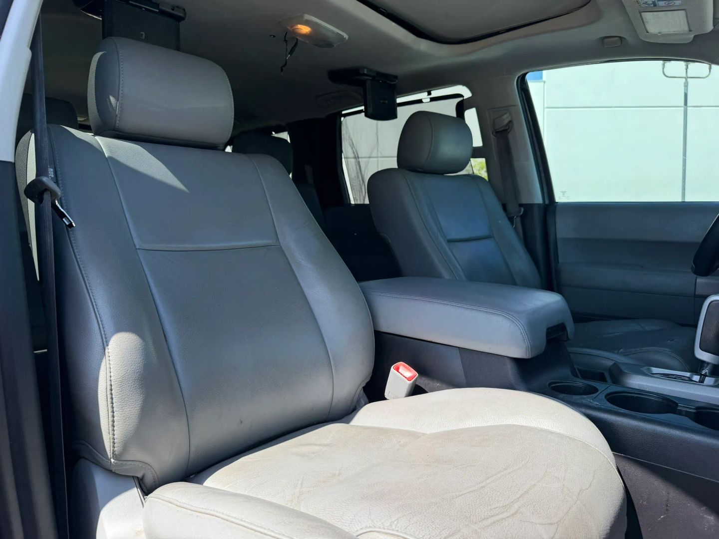 Photo 18 of this Toyota Sequoia