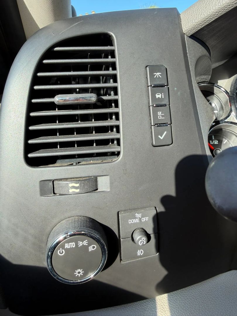 Photo 25 of this GMC Sierra 1500