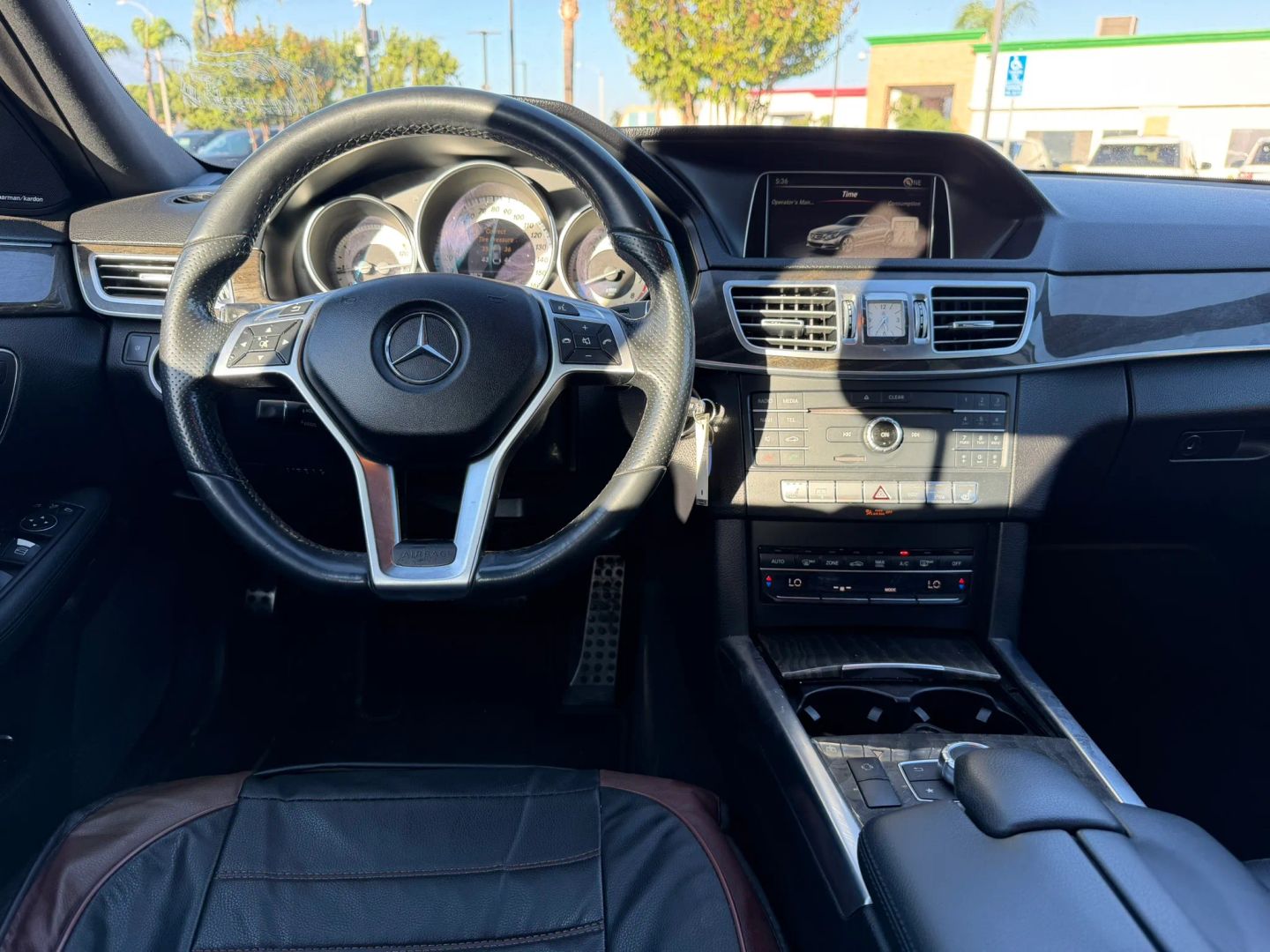 Photo 17 of this Mercedes-Benz E 350