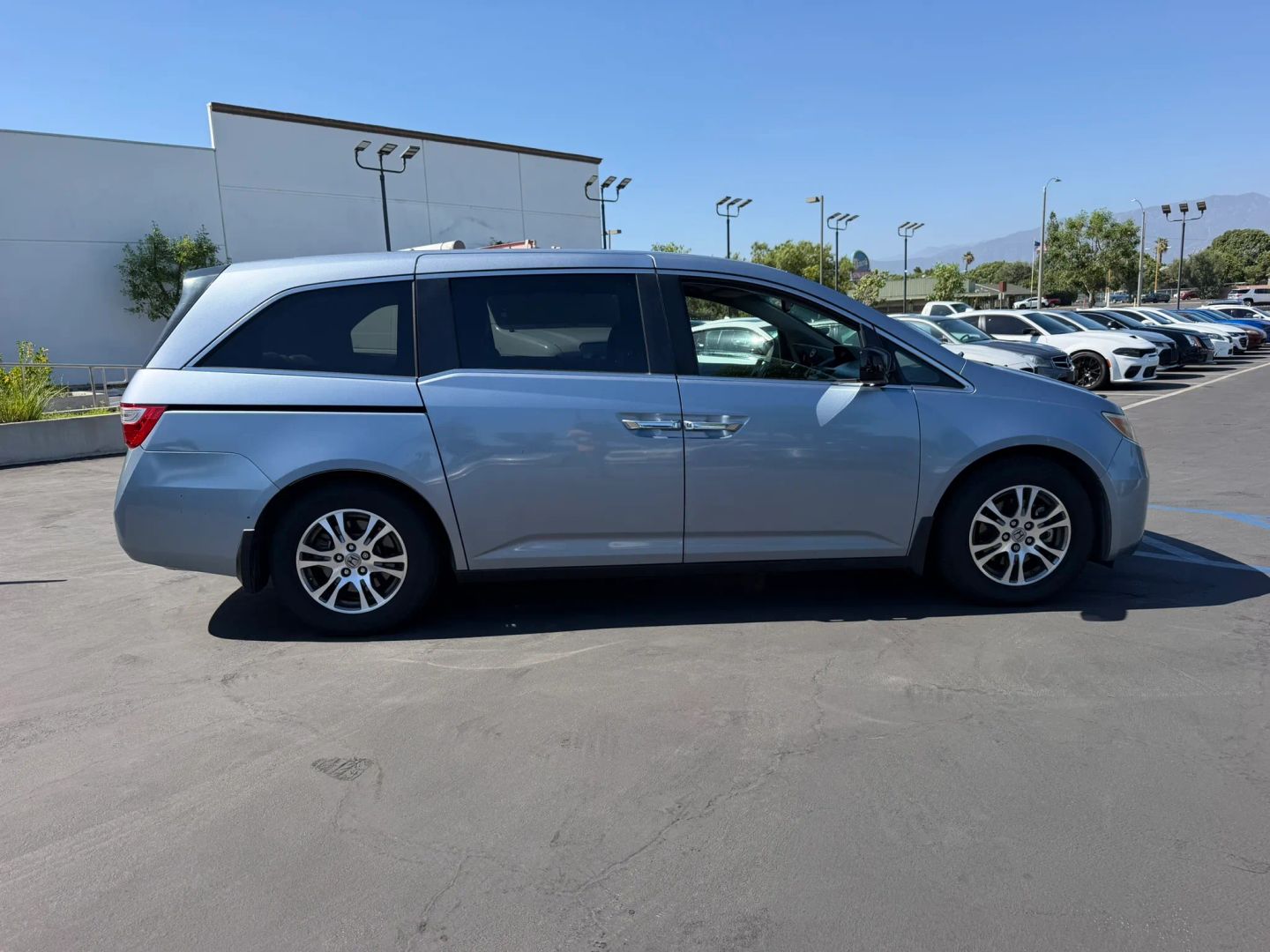 Photo 4 of this Honda Odyssey