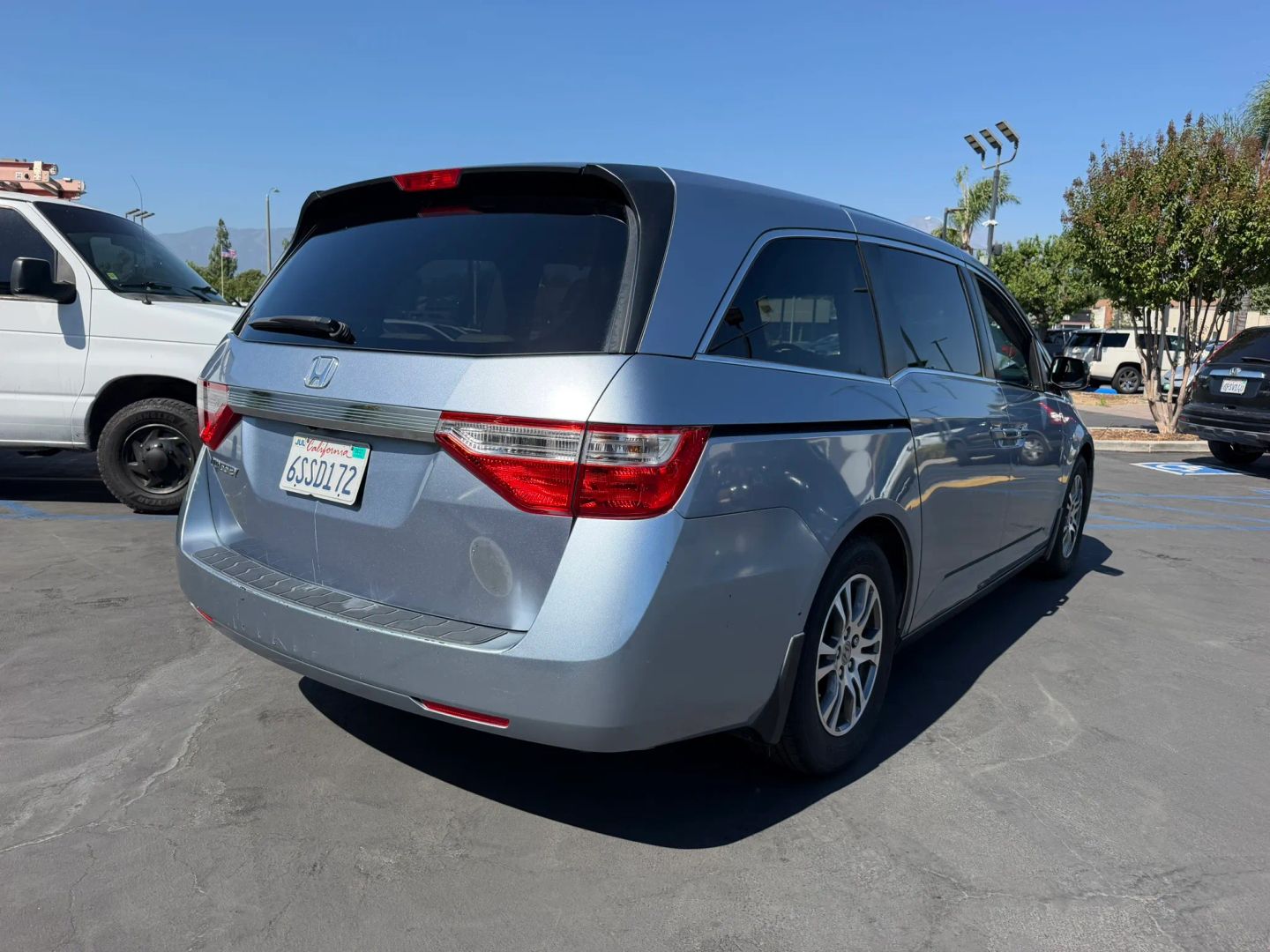 Photo 6 of this Honda Odyssey