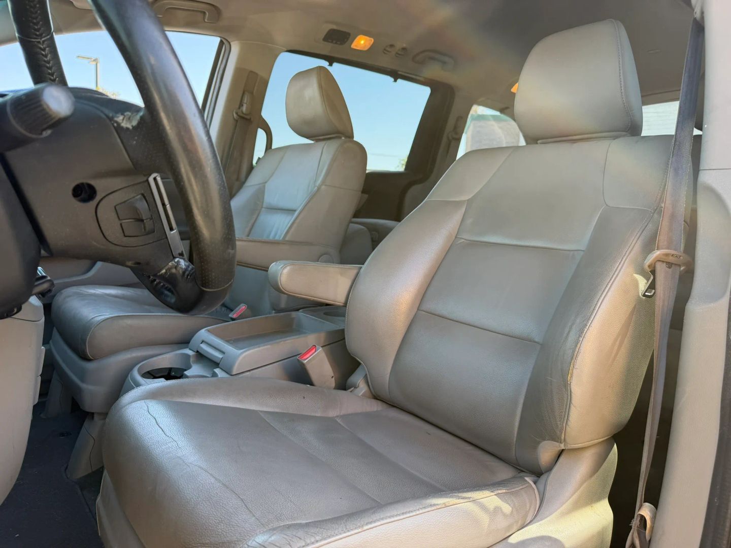 Photo 10 of this Honda Odyssey