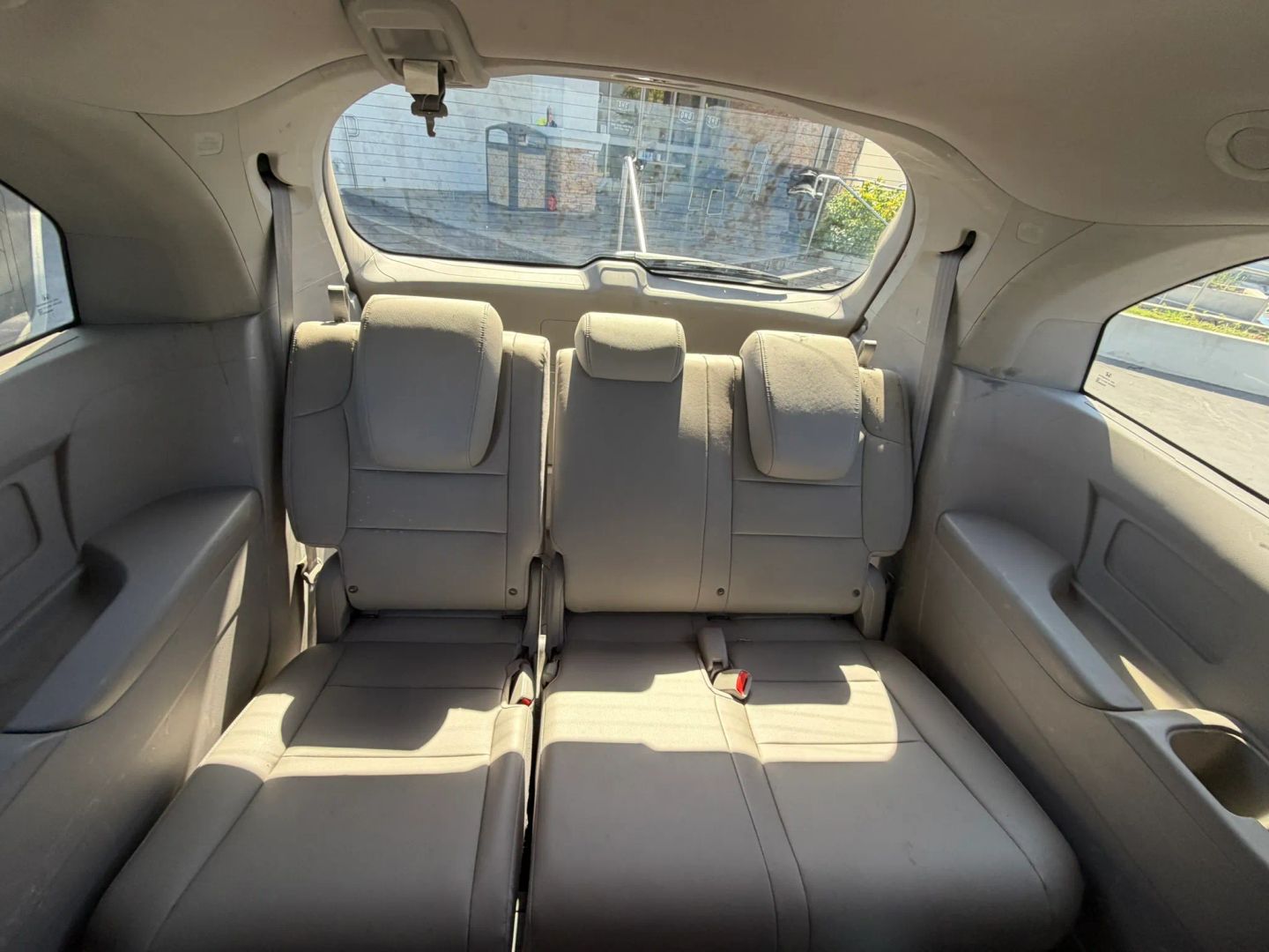 Photo 18 of this Honda Odyssey