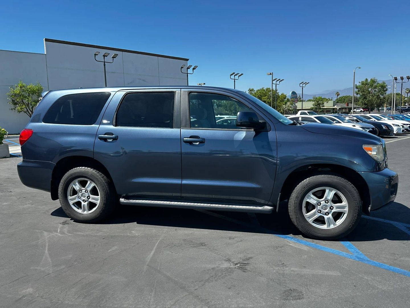 Photo 6 of this Toyota Sequoia